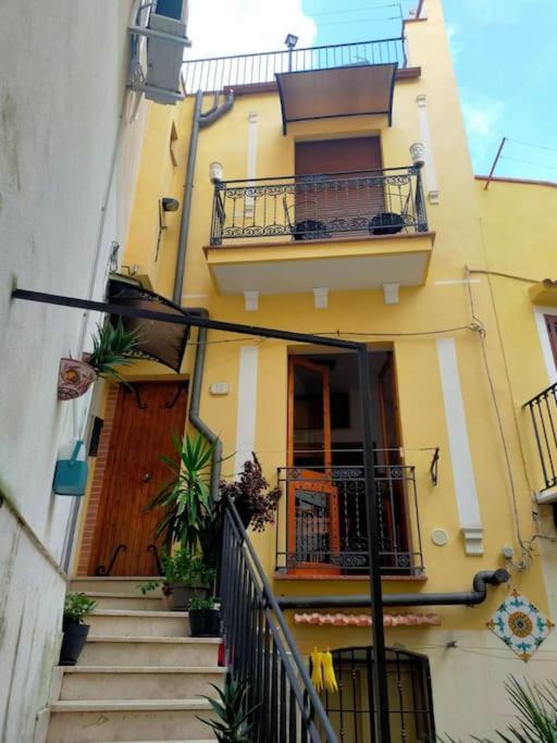 Casa Vacanza "Il Cortiletto" Sciacca Bagian luar foto