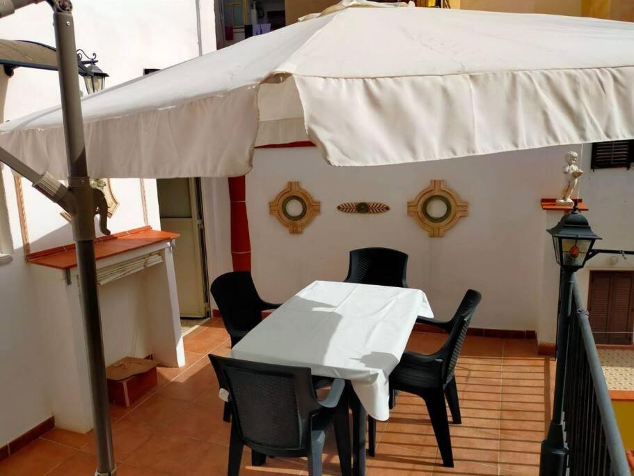 Casa Vacanza "Il Cortiletto" Sciacca Bagian luar foto