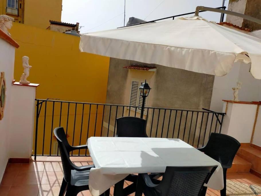 Casa Vacanza "Il Cortiletto" Sciacca Bagian luar foto
